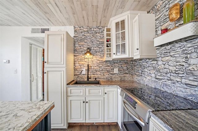 24862 US HIGHWAY 19 N 1701, Clearwater, FL 33763