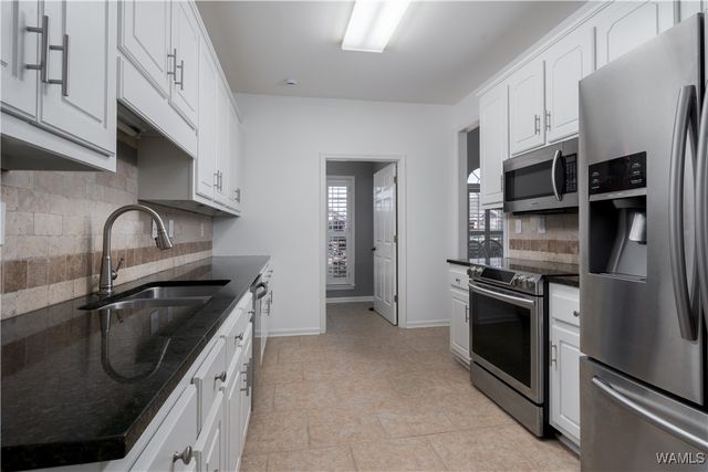 11105 Dexter Ave, Northport, AL 35475