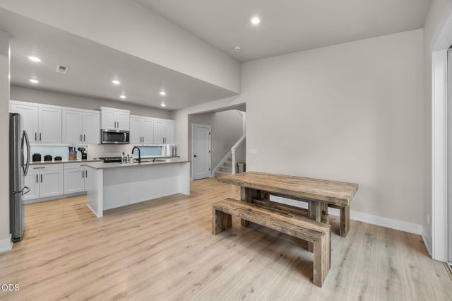 20843 SE Caldera Drive, Bend, OR 97702