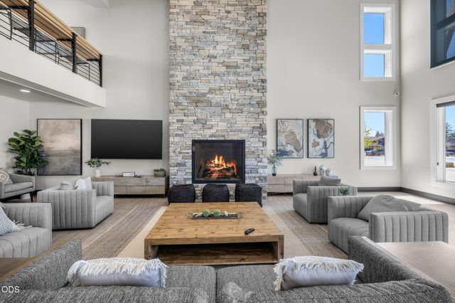 20843 SE Caldera Drive, Bend, OR 97702
