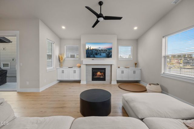 20843 SE Caldera Drive, Bend, OR 97702