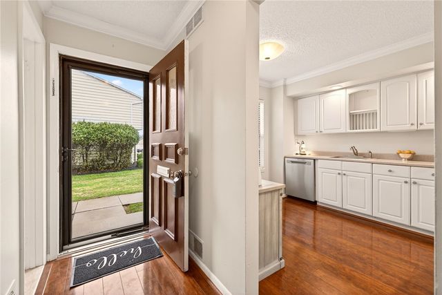 609 French Road, Brighton, NY 14618