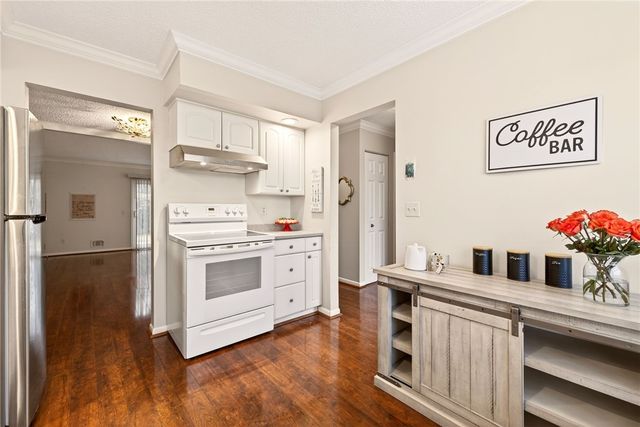 609 French Road, Brighton, NY 14618