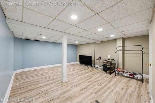 99 Manor Way, Rochester Hills, MI 48309