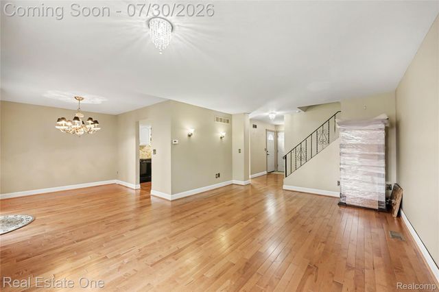 99 Manor Way, Rochester Hills, MI 48309