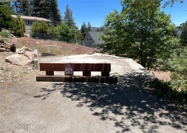 31533 Circle View, Running Springs, CA 92382