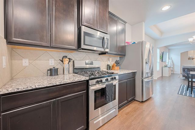 1214 Red Hills Drive, Rosharon, TX 77583