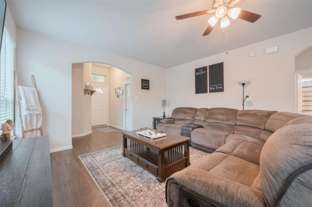 1214 Red Hills Drive, Rosharon, TX 77583