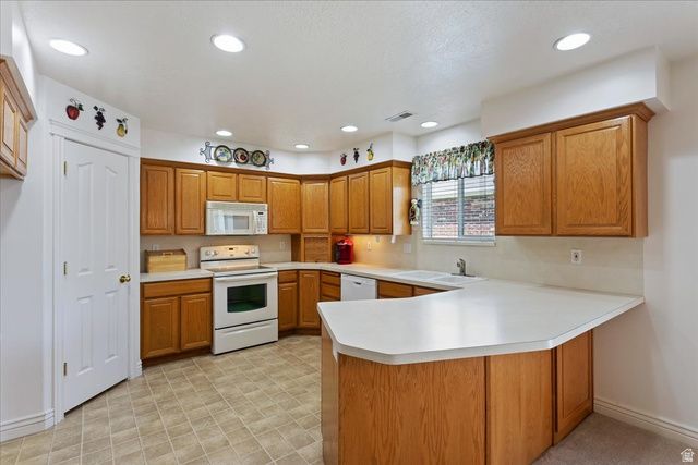 190 W NEWBURY LN, Harrisville, UT 84414