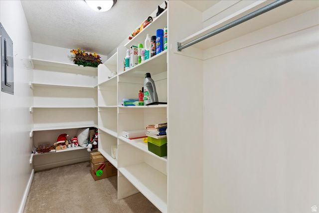 190 W NEWBURY LN, Harrisville, UT 84414