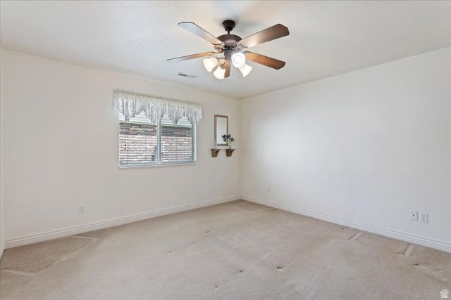 190 W NEWBURY LN, Harrisville, UT 84414