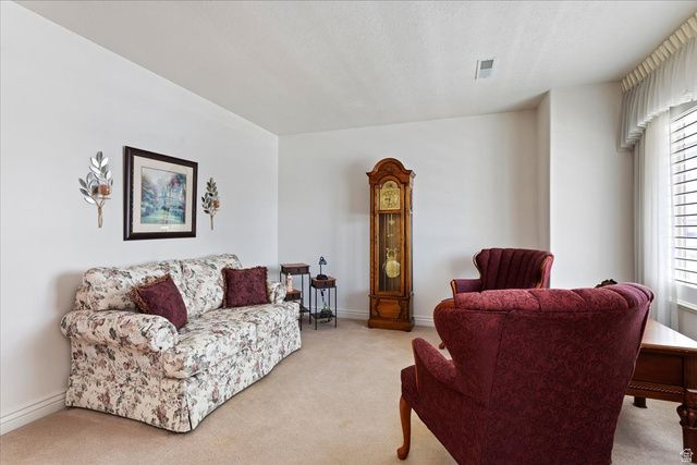 190 W NEWBURY LN, Harrisville, UT 84414