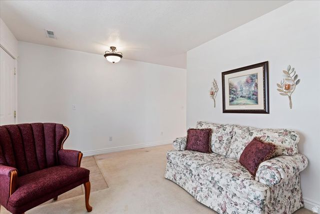 190 W NEWBURY LN, Harrisville, UT 84414