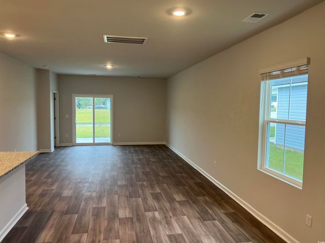 808 Wapama St., Little River, SC 29566