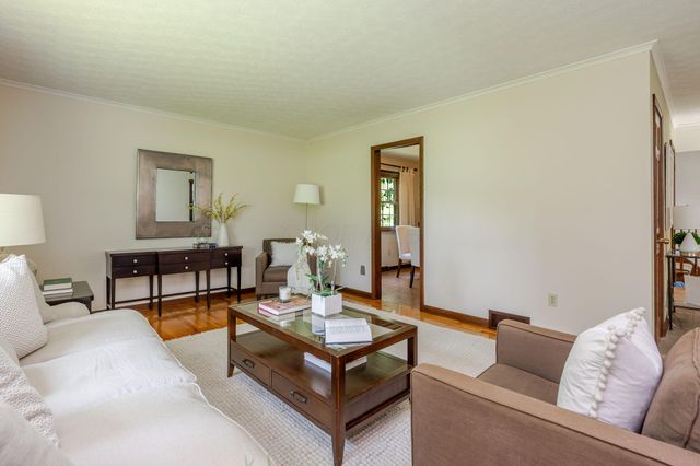 1350 Carriage Road, Powell, OH 43065