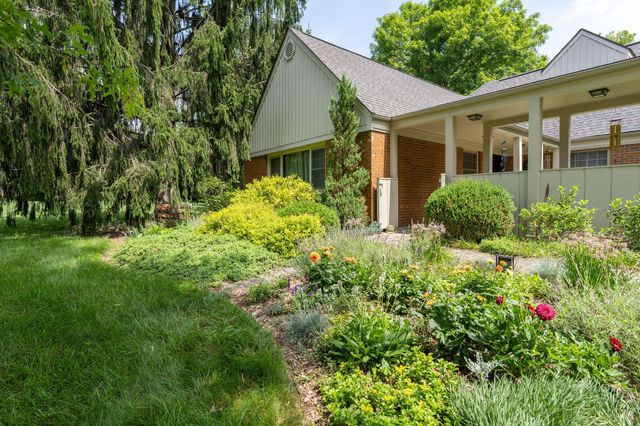 1350 Carriage Road, Powell, OH 43065