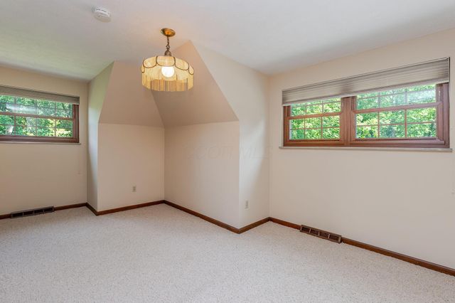 1350 Carriage Road, Powell, OH 43065