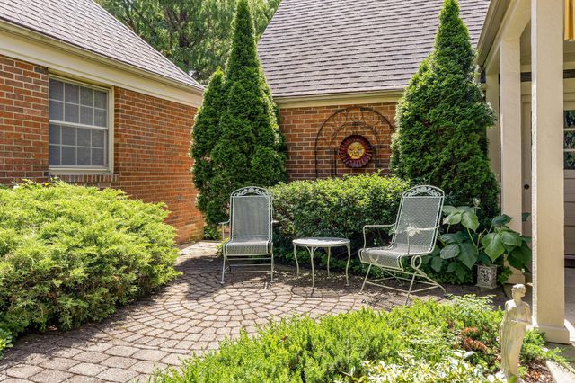 1350 Carriage Road, Powell, OH 43065