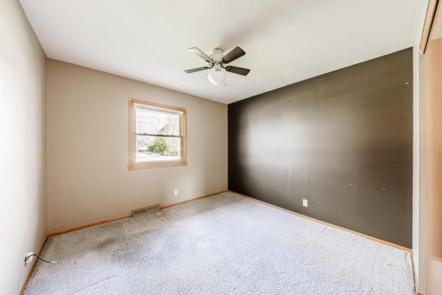 W180N8273 Town Hall ROAD, Menomonee Falls, WI 53051