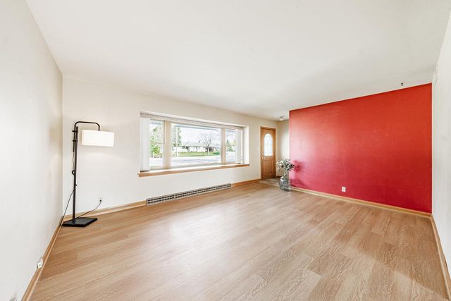 W180N8273 Town Hall ROAD, Menomonee Falls, WI 53051