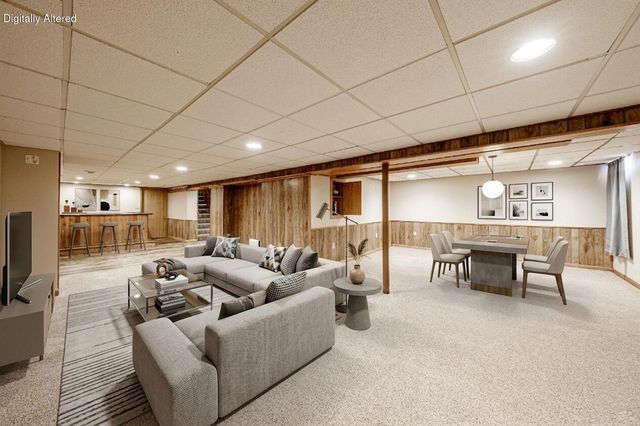 W180N8273 Town Hall ROAD, Menomonee Falls, WI 53051
