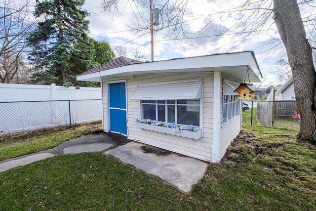 W180N8273 Town Hall ROAD, Menomonee Falls, WI 53051