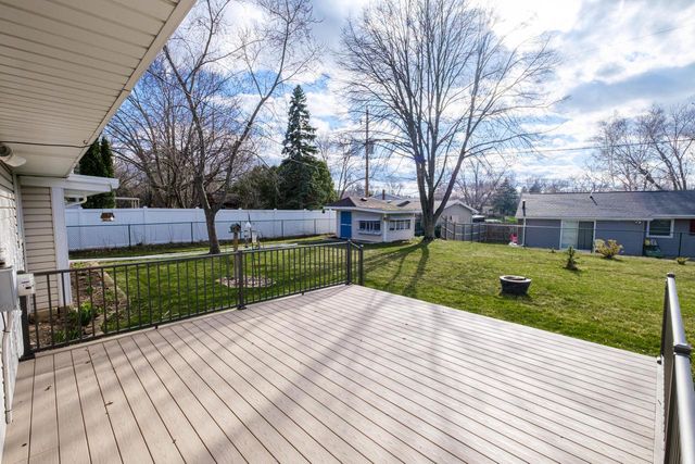 W180N8273 Town Hall ROAD, Menomonee Falls, WI 53051