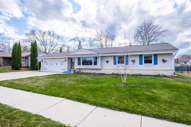 W180N8273 Town Hall ROAD, Menomonee Falls, WI 53051