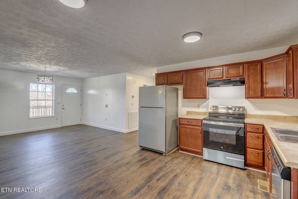 503 Long Ave, Newport, TN 37821