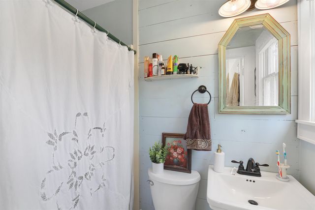 712 Hunter St, Kilgore, TX 75662