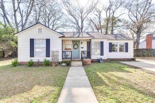 712 Hunter St, Kilgore, TX 75662