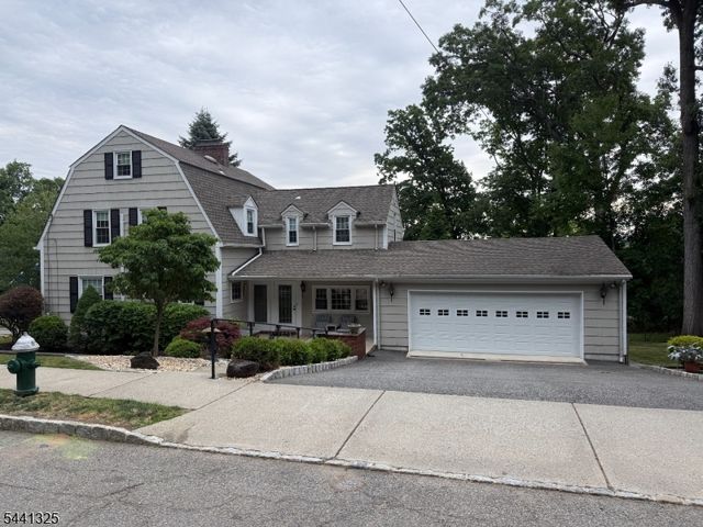 53 Howard St, Verona Twp., NJ 07044