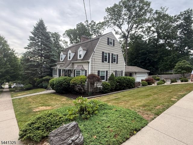 53 Howard St, Verona Twp., NJ 07044