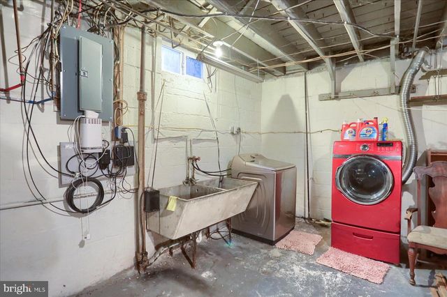 3917 DURHAM RD, Harrisburg, PA 17110