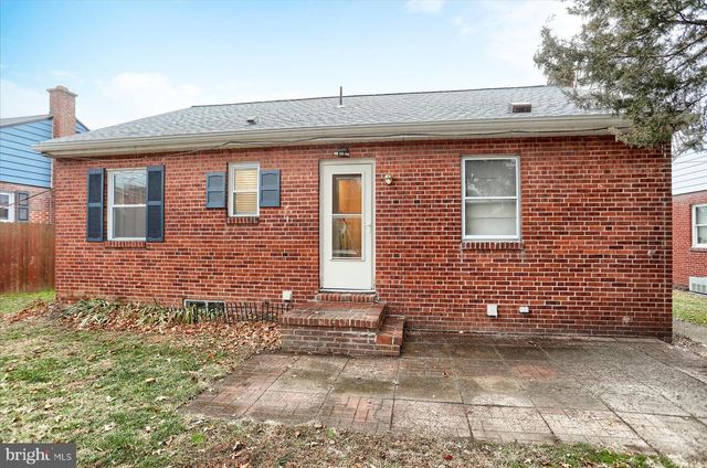 3917 DURHAM RD, Harrisburg, PA 17110