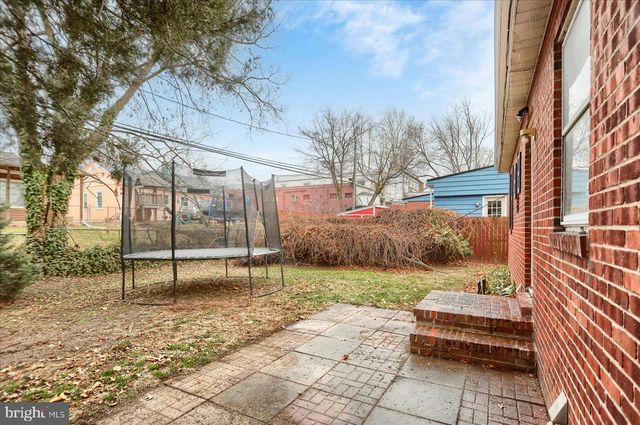 3917 DURHAM RD, Harrisburg, PA 17110