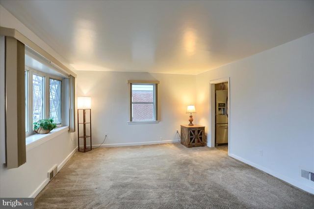 3917 DURHAM RD, Harrisburg, PA 17110