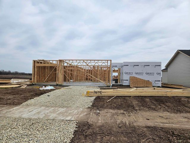 1038 N Forestview St, Wichita, KS 67235