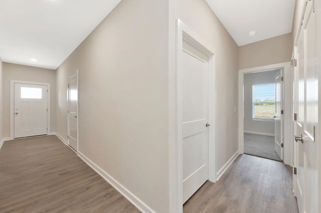 1038 N Forestview St, Wichita, KS 67235