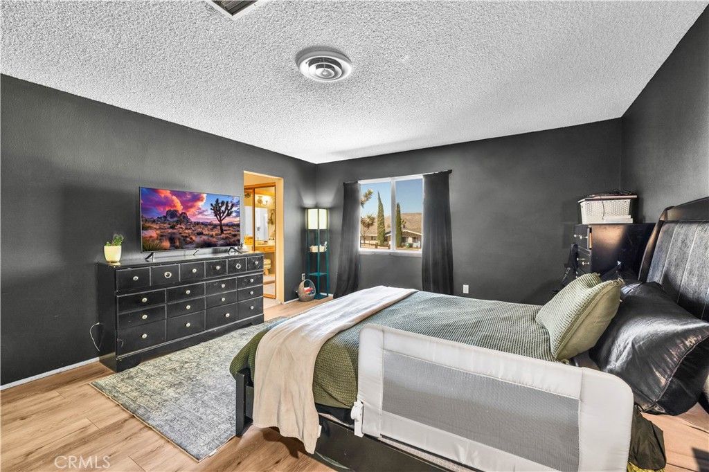 Image 17 of property listing at 56527 El Dorado Drive, Yucca Valley, CA 92284