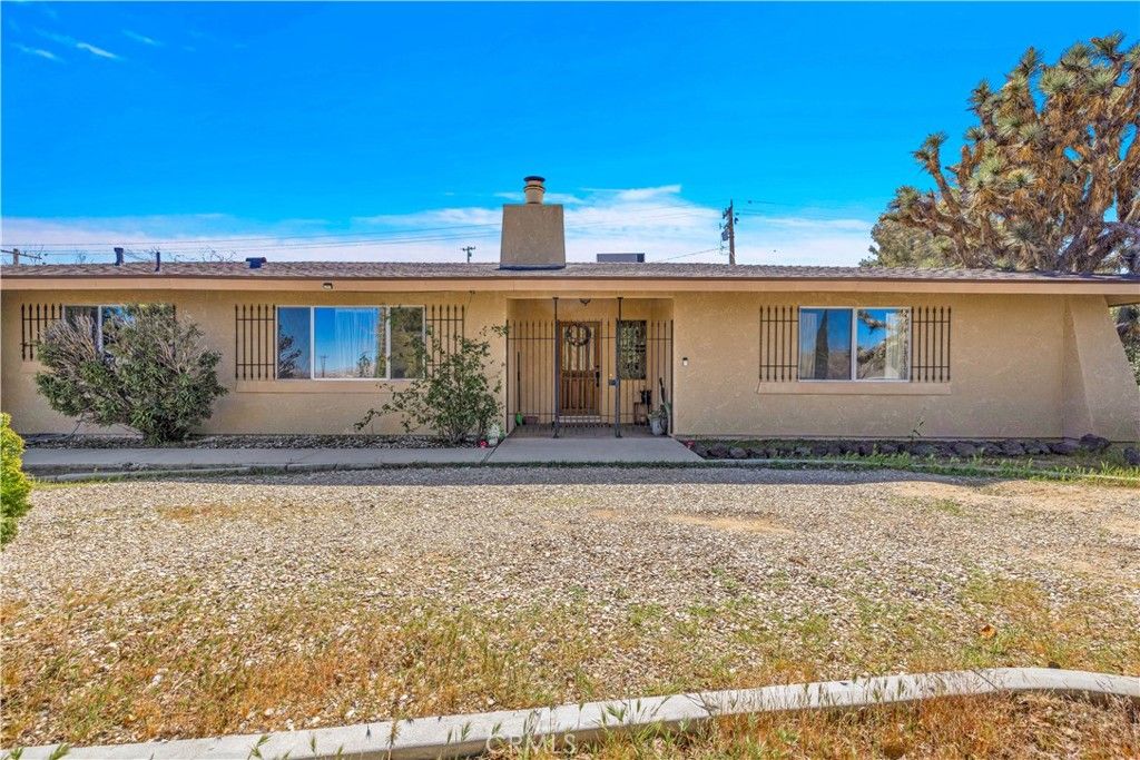 Image 2 of property listing at 56527 El Dorado Drive, Yucca Valley, CA 92284