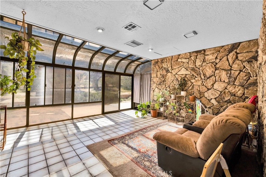 Image 26 of property listing at 56527 El Dorado Drive, Yucca Valley, CA 92284