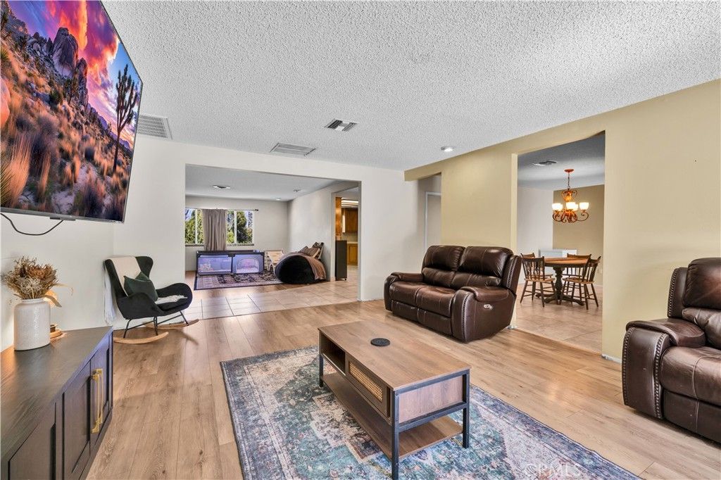 Image 6 of property listing at 56527 El Dorado Drive, Yucca Valley, CA 92284