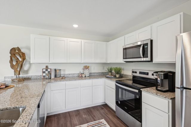 3221 Fitzpatrick Avenue SW, Palm Bay, FL 32908