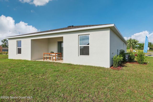 3221 Fitzpatrick Avenue SW, Palm Bay, FL 32908