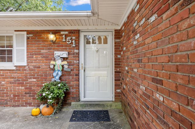 151 Pinehurst Drive, Frankfort, KY 40601