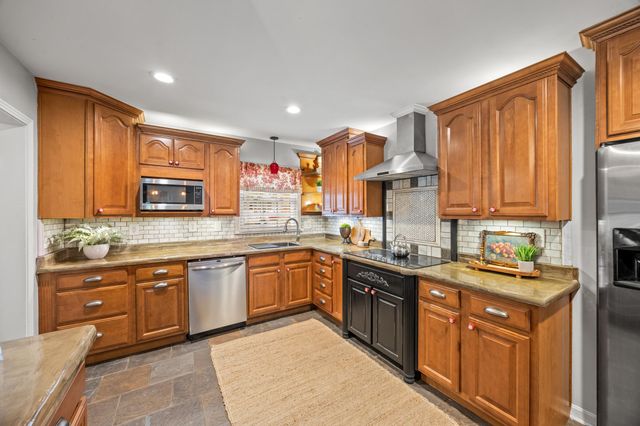 151 Pinehurst Drive, Frankfort, KY 40601