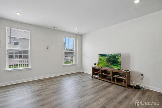 49 Owen Court, Franklin Twsp, NJ 08873