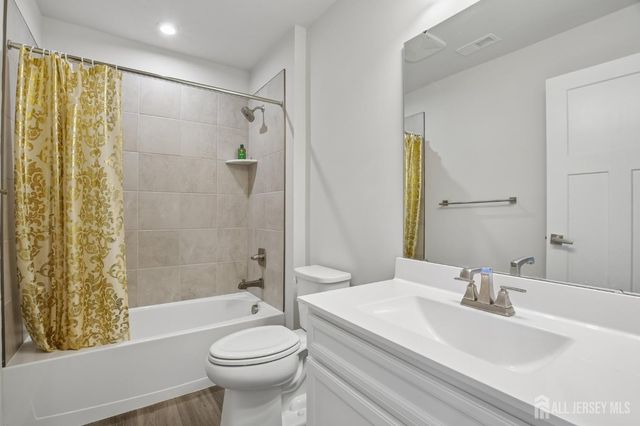 49 Owen Court, Franklin Twsp, NJ 08873