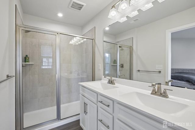 49 Owen Court, Franklin Twsp, NJ 08873